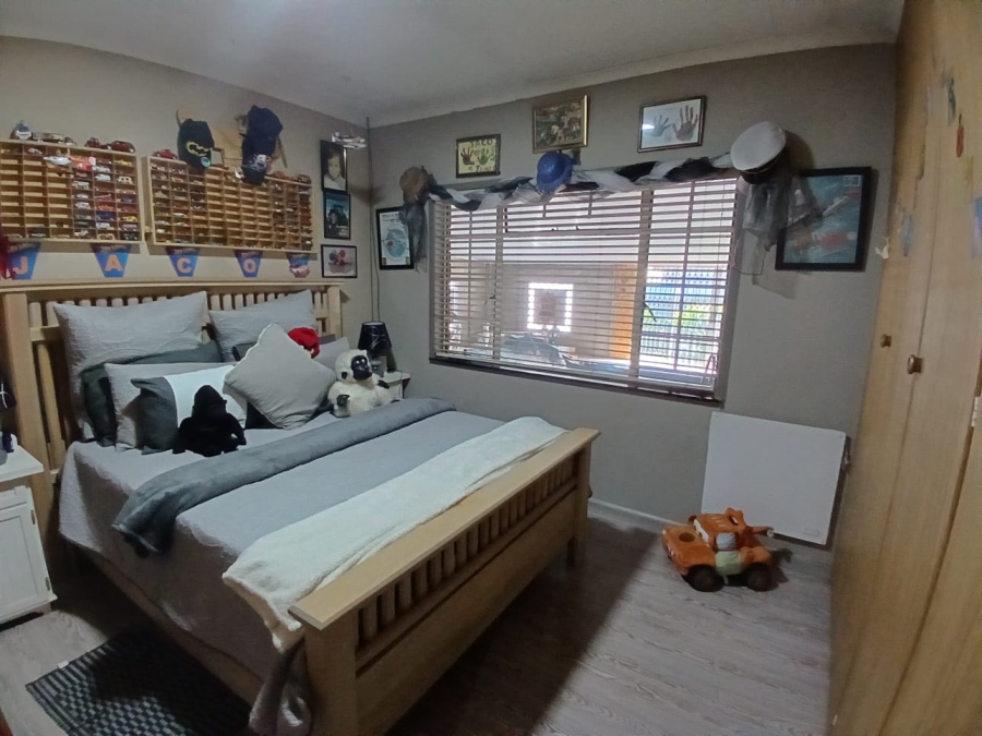 4 Bedroom Property for Sale in Vaalpark Free State